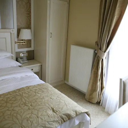 Viktorija Hotel 3*