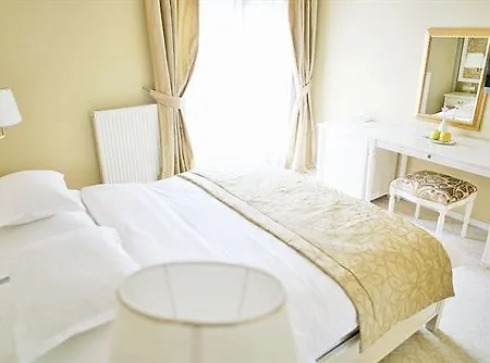 维多利亚别墅酒店 酒店 3*