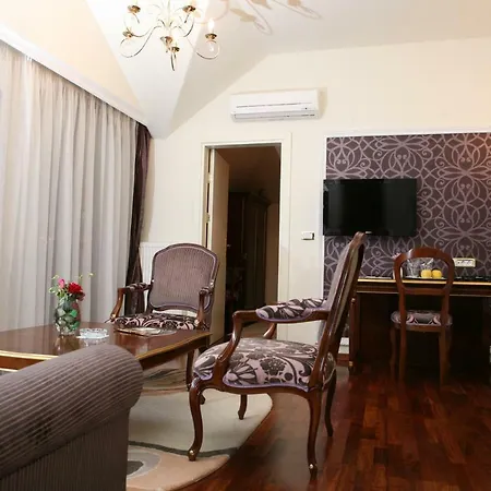 维多利亚别墅酒店 酒店 3*